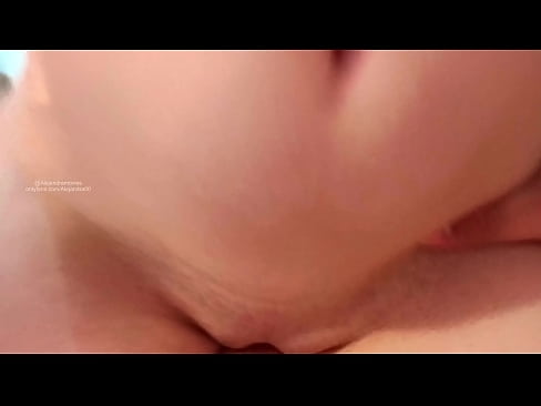 ❤️ Sleeping in my sister's room and that's how I woke up ❤️❌ Fucking video at en-us.loanworld.top ️❤